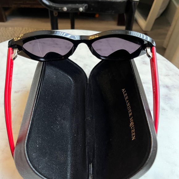 Alexander McQueen cat-eye sunglasses in black with red accents, EUC - Picture 10 of 15